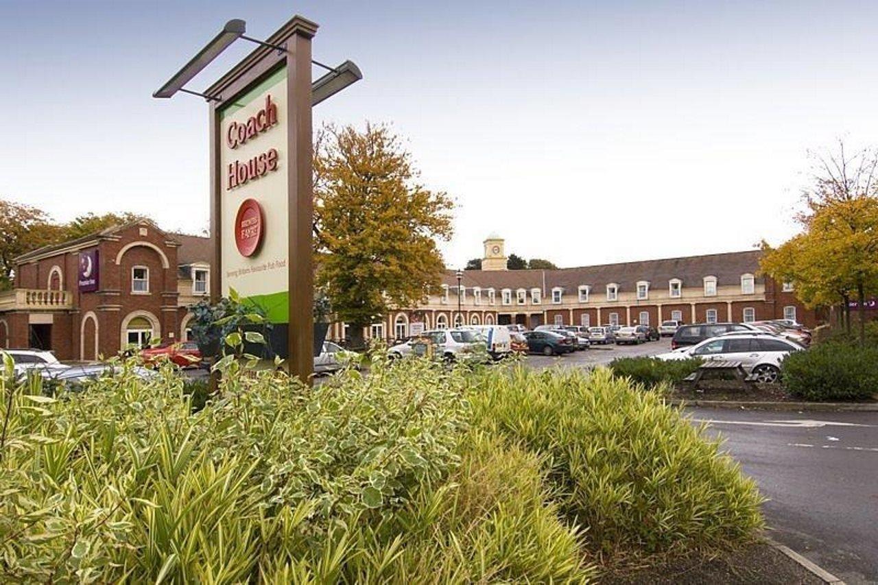 Hotel Premier Manchester Trafford Centre South 3*